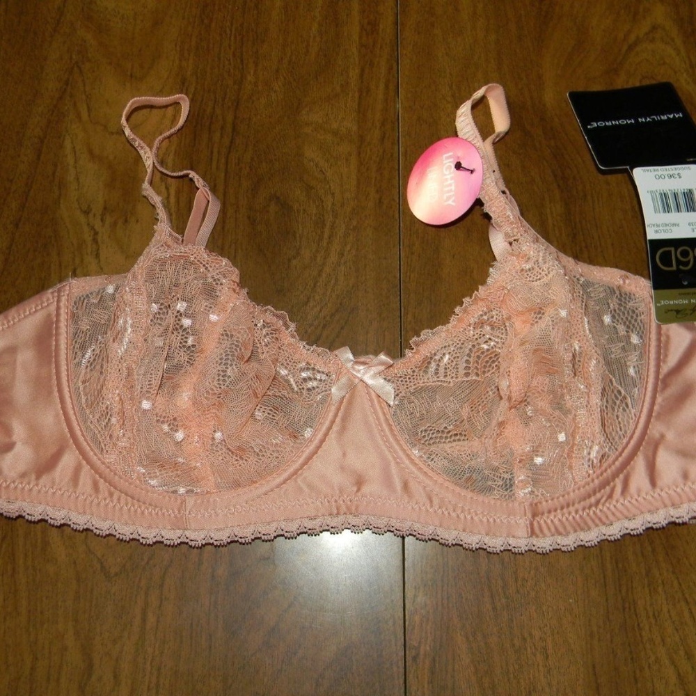 Marilyn Monroe 34C Peach Lightly Lined Bra NWT